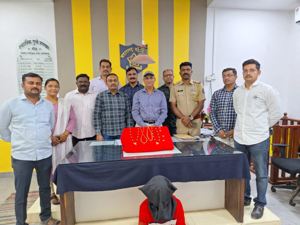 घरफोडीतील आरोपीला स्थानिक गुन्हे शाखेच्या पथकाने केले जेरबंद गुन्हेगारकडून पाच तोळे दागिन्यासह ३ लाखाचा मुद्देमाल ताब्यात