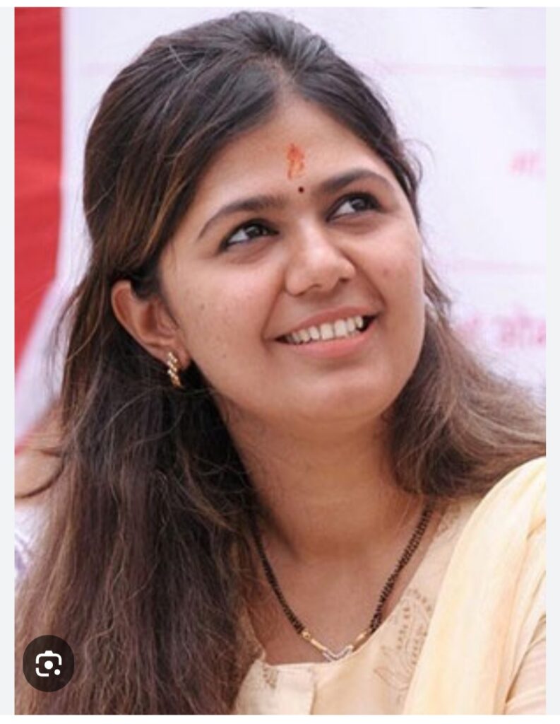 भाजपाने बीड लोकसभेसाठी माजी मंत्री पंकजाताई मुंडे यांच्या नावाची केली घोषणा