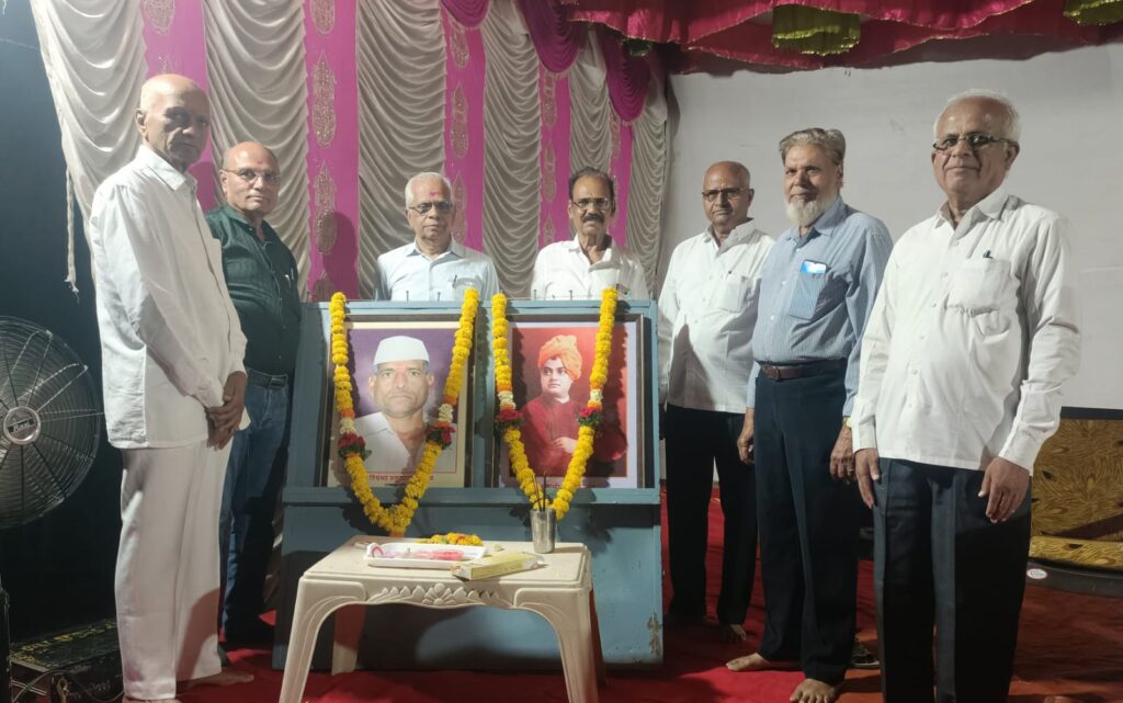 भविष्यकालीन दृष्टिकोनातून पाणी व्यवस्थापन करणे ही काळाची गरज – डॉ. शंकरराव नागरे गटशेतीच्या माध्यमातून शेतकऱ्यांना खरा आधार मिळतो – डॉ. भगवानराव कापसे