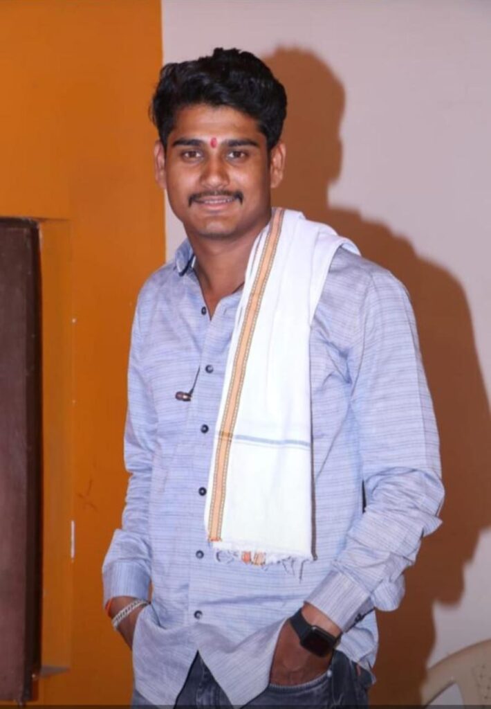 केज येथील प्रसिद्ध यशवंत धाबा मालकाचा अपघाती मृत्यू; तर बार मालक व एक जण जखमी मोटारसायकलवरुन येरमाळा ते केज कडे येत असताना पहाटे झाला अपघात